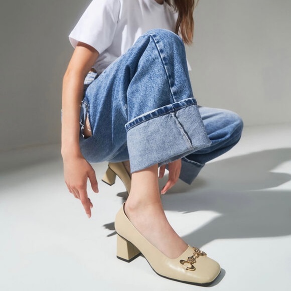 Charles and Keith Sand Elery Metallic-Accent Pumps US 9 NEW - Picture 5 of 6